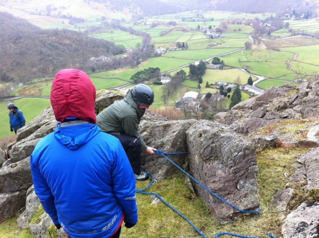  Asegurando la cuerda